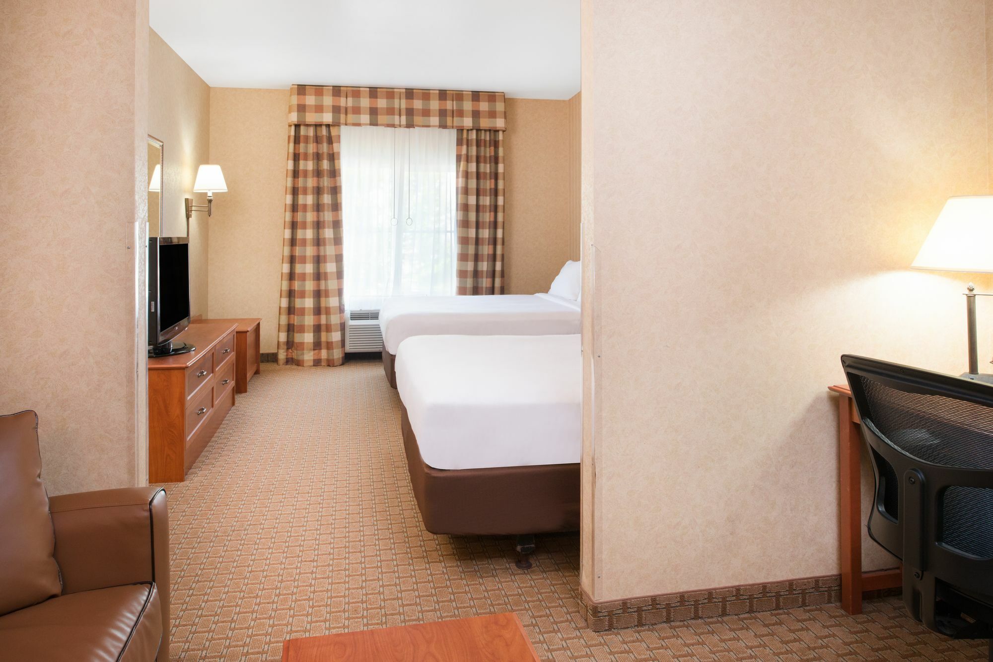 Holiday Inn Express Hotel & Suites Coeur D'Alene I-90 Exit 11, An Ihg Hotel Екстериор снимка